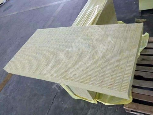 巖棉板與泡沫板的優(yōu)點分析