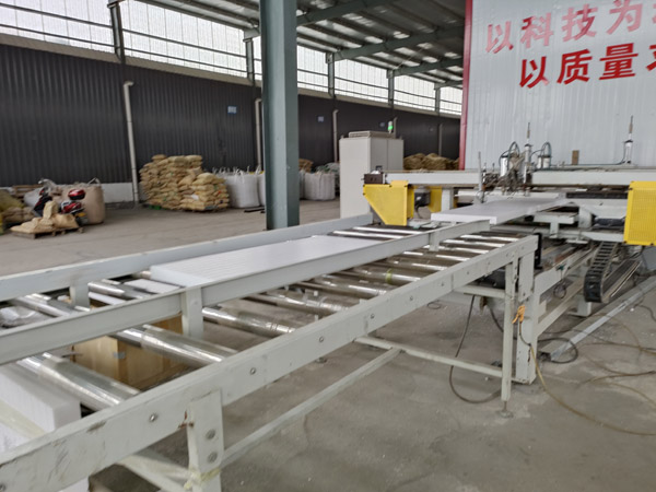 擠塑板是什么材料做的，擠塑板有什么作用